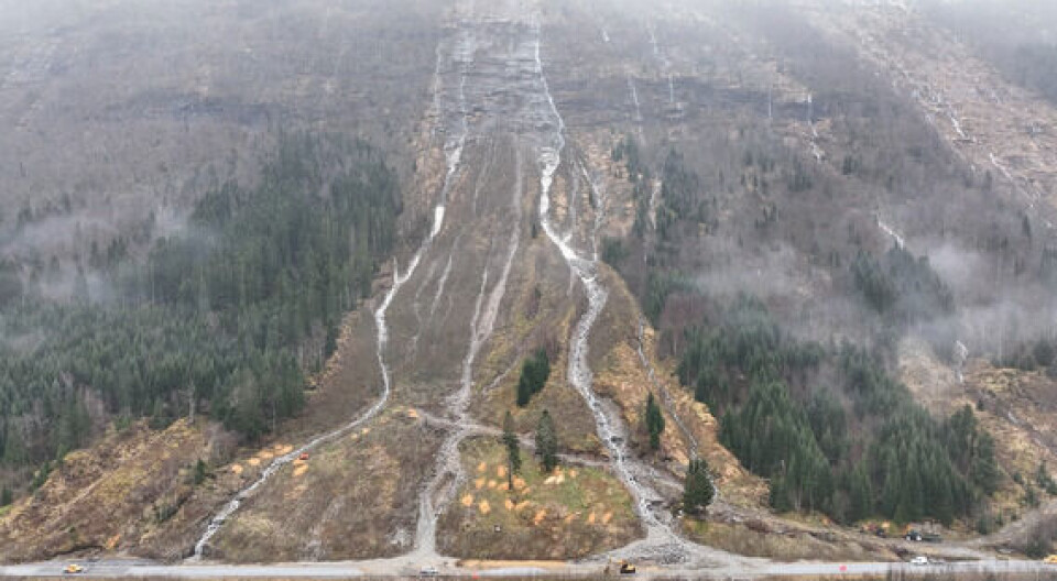 E39 ved Kongeneset i Stad er framleis stengd, etter skredet tysdag kveld. Foto: Even Hjelle, Statens vegvesen.