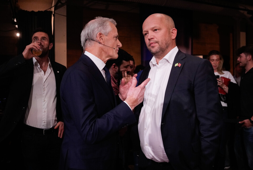 Endringa i ordninga er blant fleire som er møtte med svært kraftige reaksjonar frå Senterpartiet og partileiar Trygve Slagsvold Vedum (t.h.). Her er Vedum og statsminister Jonas Gahr Støre (Ap) saman på debatt i Oslo.