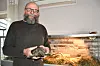 Aksel Schei Hansen og skjelpadda Skilli som stakk av.