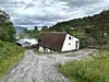 Evebøfossen kraftstasjon. Her har det vore produsert kraft sidan 1909. Det var den første komersielle kraftstasjonen i Sogn og Fjordane, bygd av gründer Hans Hansen som også etablerte Evebøfoss fabrikker. No skal stasjonen rivast og det skal byggjast ein ny til 40 mill. kroner.