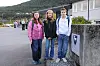 Første skuledag på Gloppen ungdomsskule for f.v. Ida Pauline Sandnes, Live Bolstad Aabrekk og Charlie Skinlo Sharp.
Det starta 63 elevar i 8. klasse ved GU i år.
