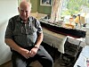 Arvid Austrheim (80) har bygd ei tru kopi av hurtigruteskipet Finnmarken. Det har han brukt to år og nokre månader på. Arvid er fasinert av dei gamle hurtigruteskipa som han har reist med tallause gonger. Han er levande interessert i skip og skipsfart noko han trur kjem av geografiinteressa hans.